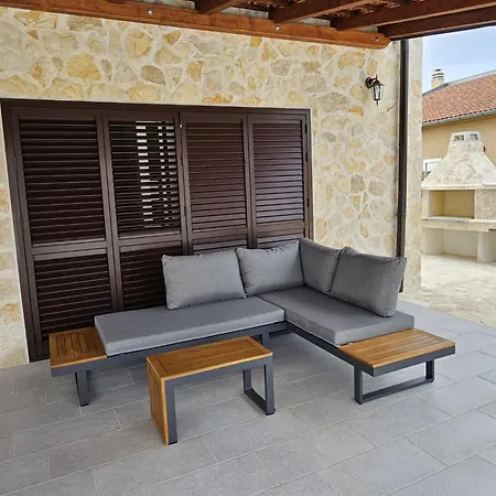Brod Villa *